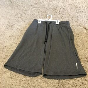 Mens size small gray Balance Collection shorts